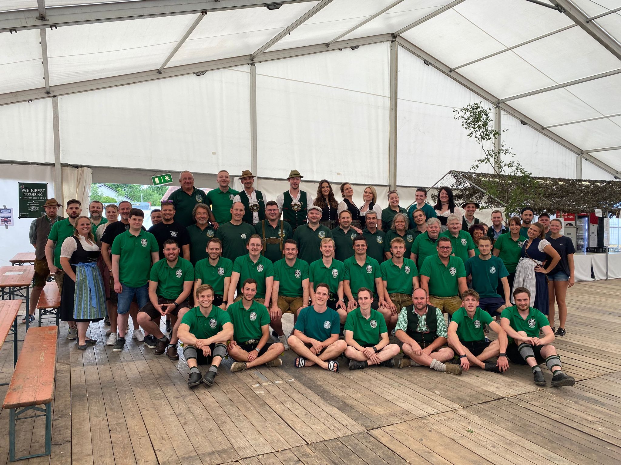 Die Burschen und ihre Helfer