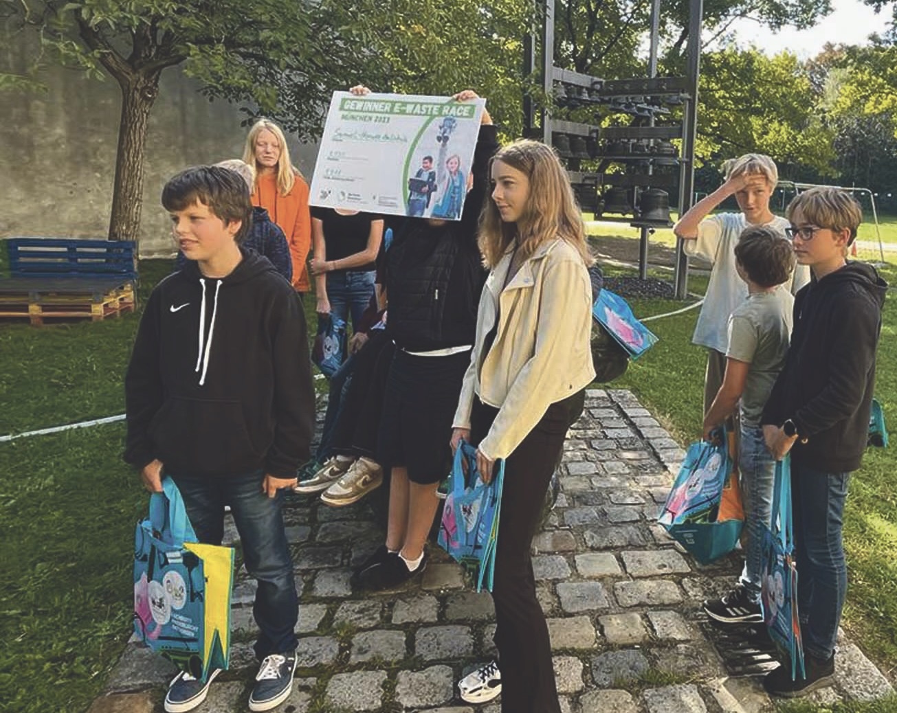 Über 1418 Teile an Elektroschrott haben sie zusammengetragen. Ein tolles Ergebnis.