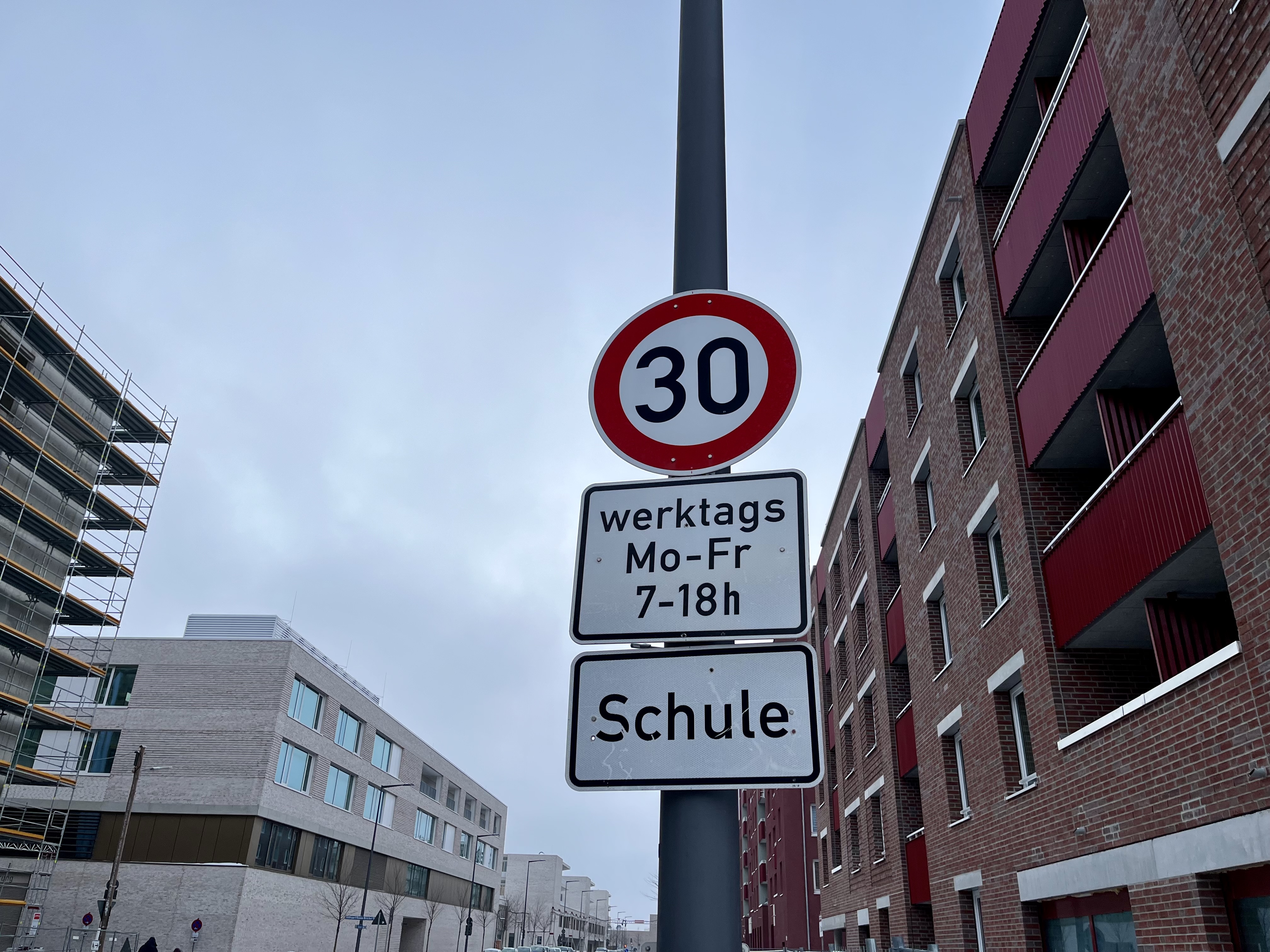 Eine Bürgerforderung: Tempo 30 nicht als Flickenteppich, sondern als Freiham-Standard einführen.