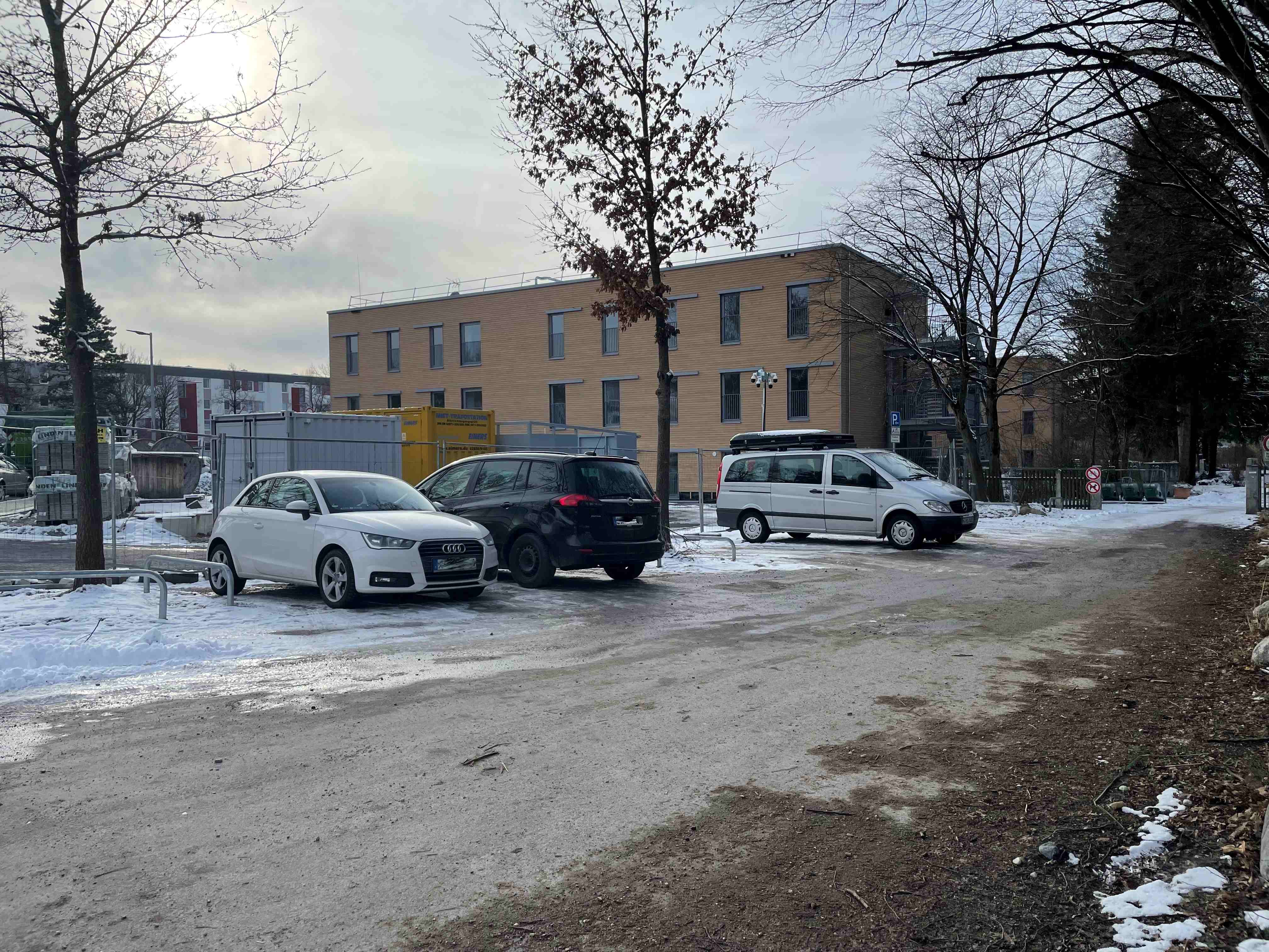 Wenn die Bauarbeiten beendet sind, werden die Schilder wieder aufgestellt, so die Auskunft der Stadtverwaltung.