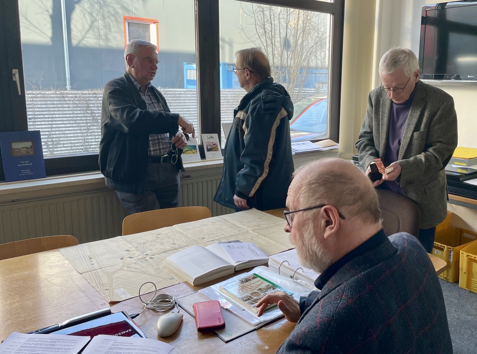 In gemeinsamen Gesprächen tauschten sich viele Besucher aus.