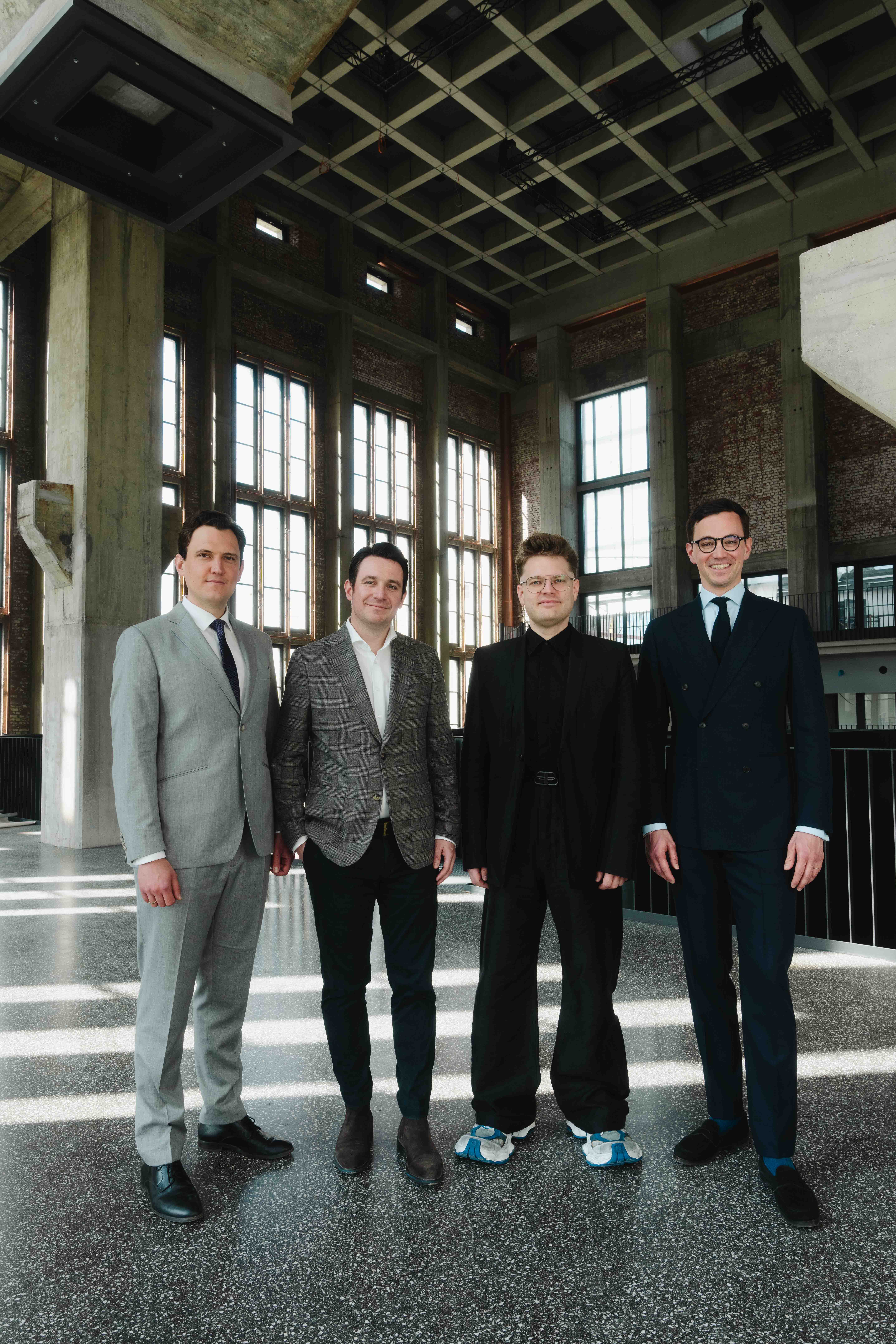 V.l. Maximilian Maier (Director of Programming & PR), Geschäftsführer Matthias Altmann, Roman Sladek (Artistic Director) und Benedikt Müller (Director of Academy & Visual Arts). © Bergson/Stirnweiss