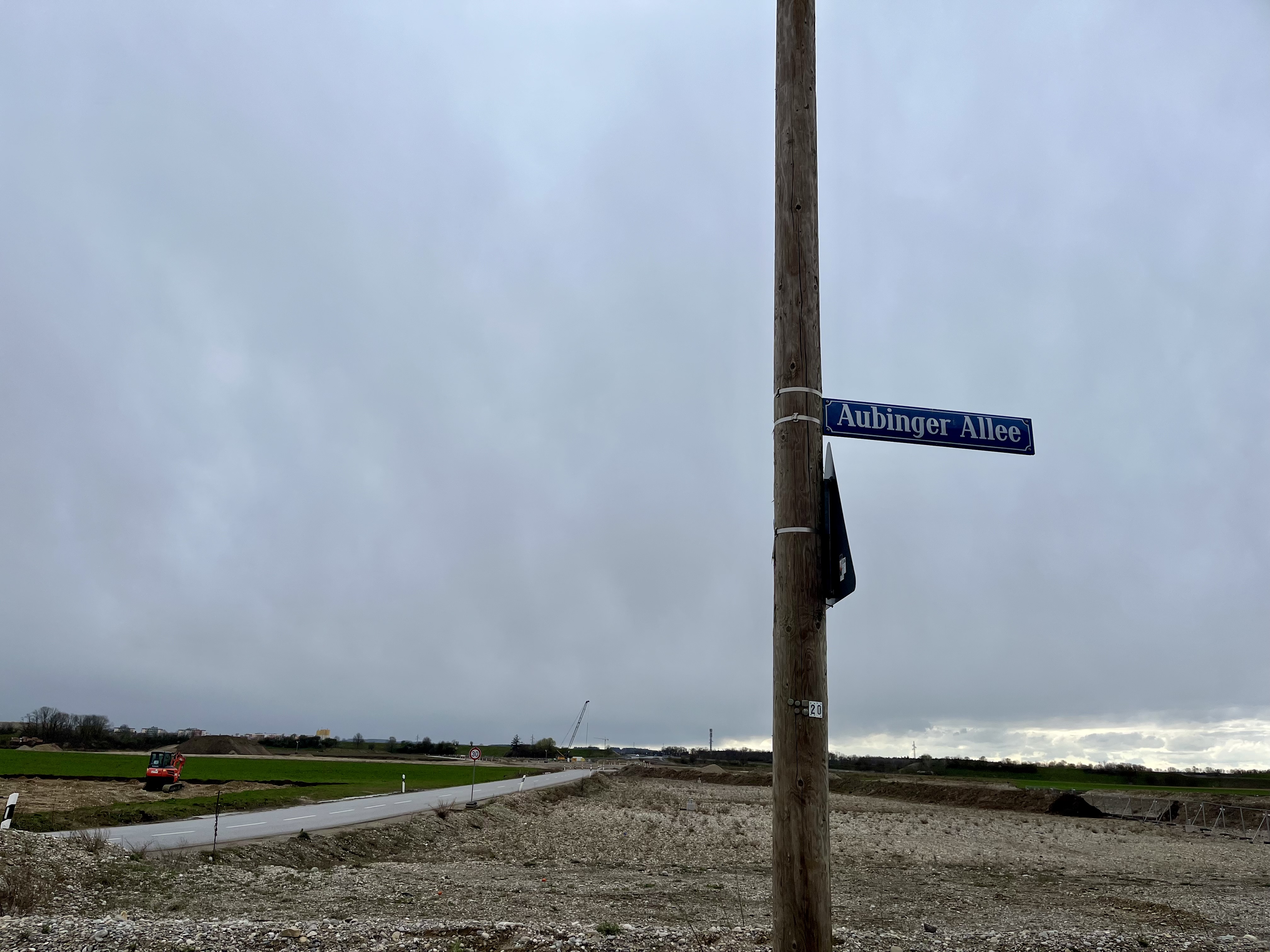 Forderung des BA: Nicht nur Wohnungen bauen, auch an die Lebensqualität denken und vor allem den Landschaftspark gleich mit realisieren.