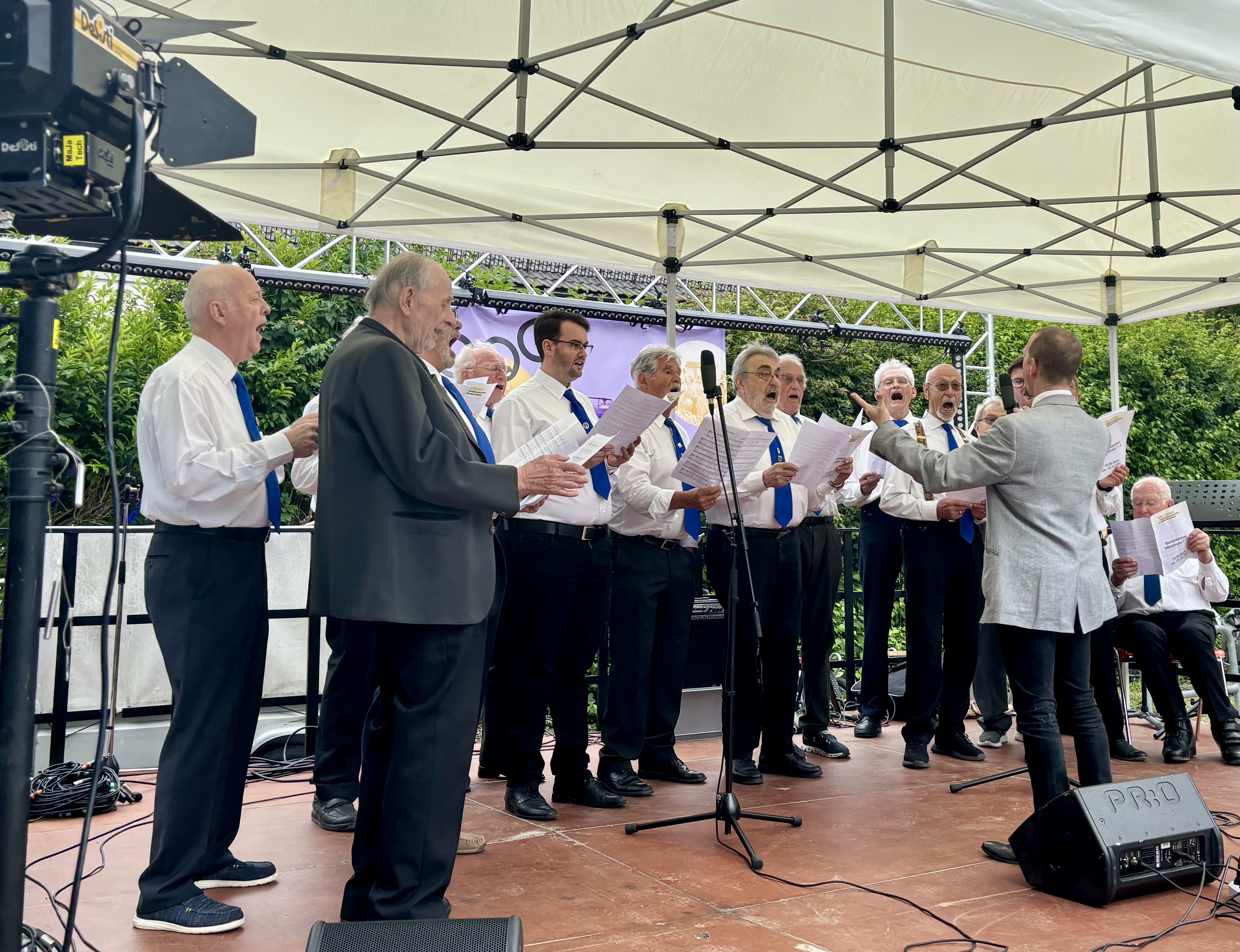 Beim letzten Auftritt zum Dorfplatzfest in der Ubostraße.
