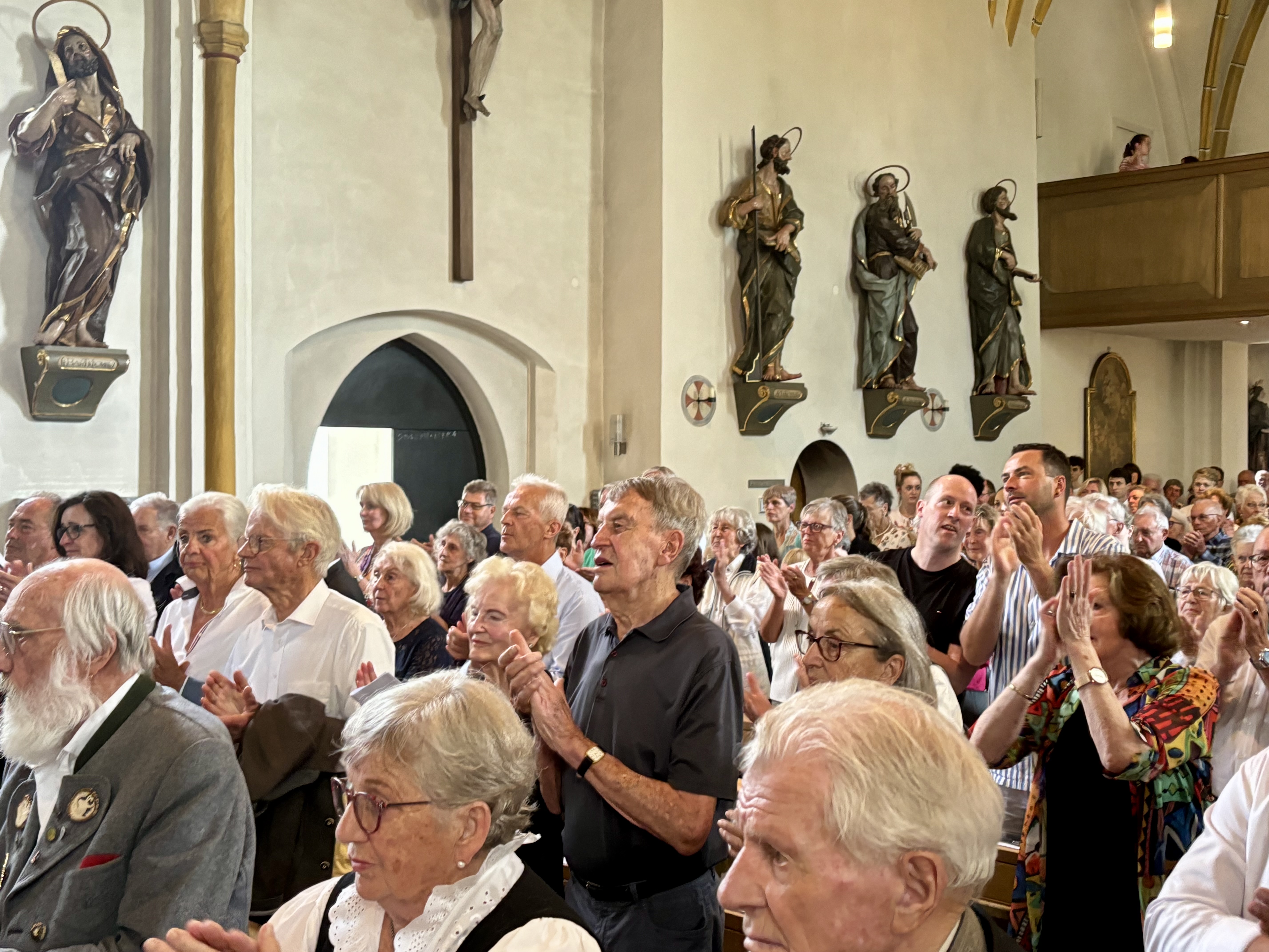 … und standing ovations in St. Quirin.