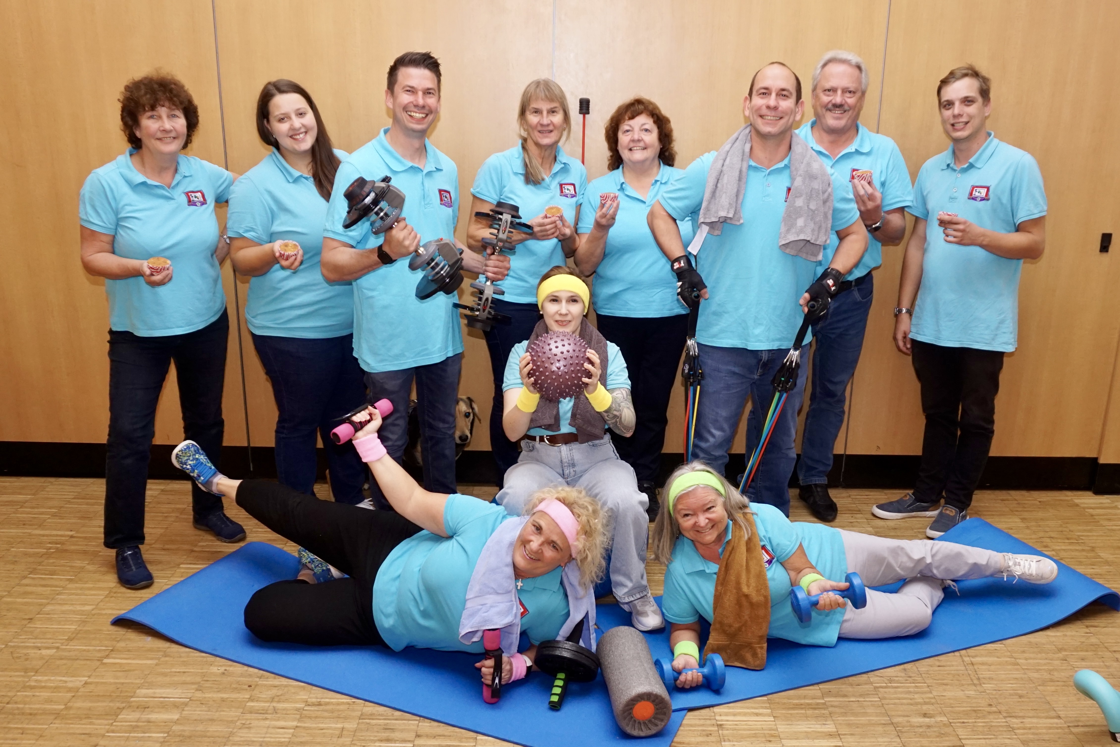 „Bauch-Beine-Sahnetörtchen“ heißt das Novemberstück der Neuaubinger Volksbühne