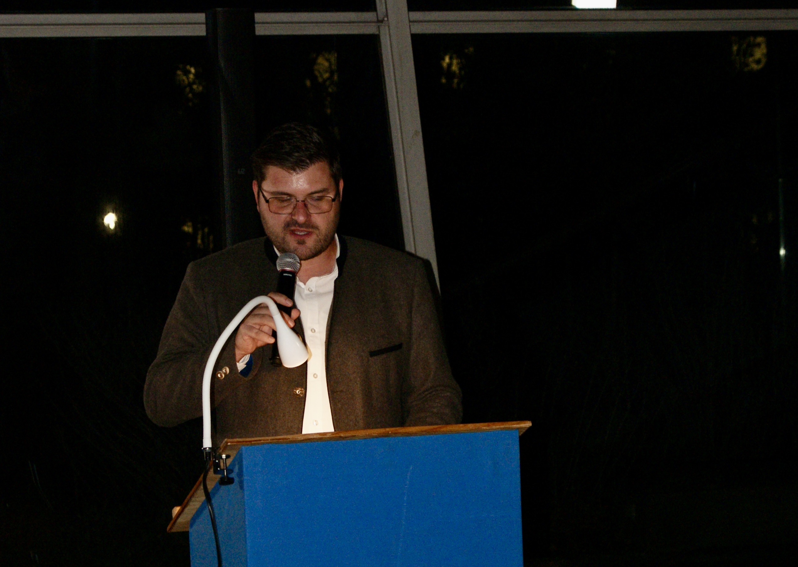 Seit einigen Jahren gedenkt der BA, im Bild BA-Vorsitzender Sebastian Kriesel, der Pogromnacht vom 9. November 1938.