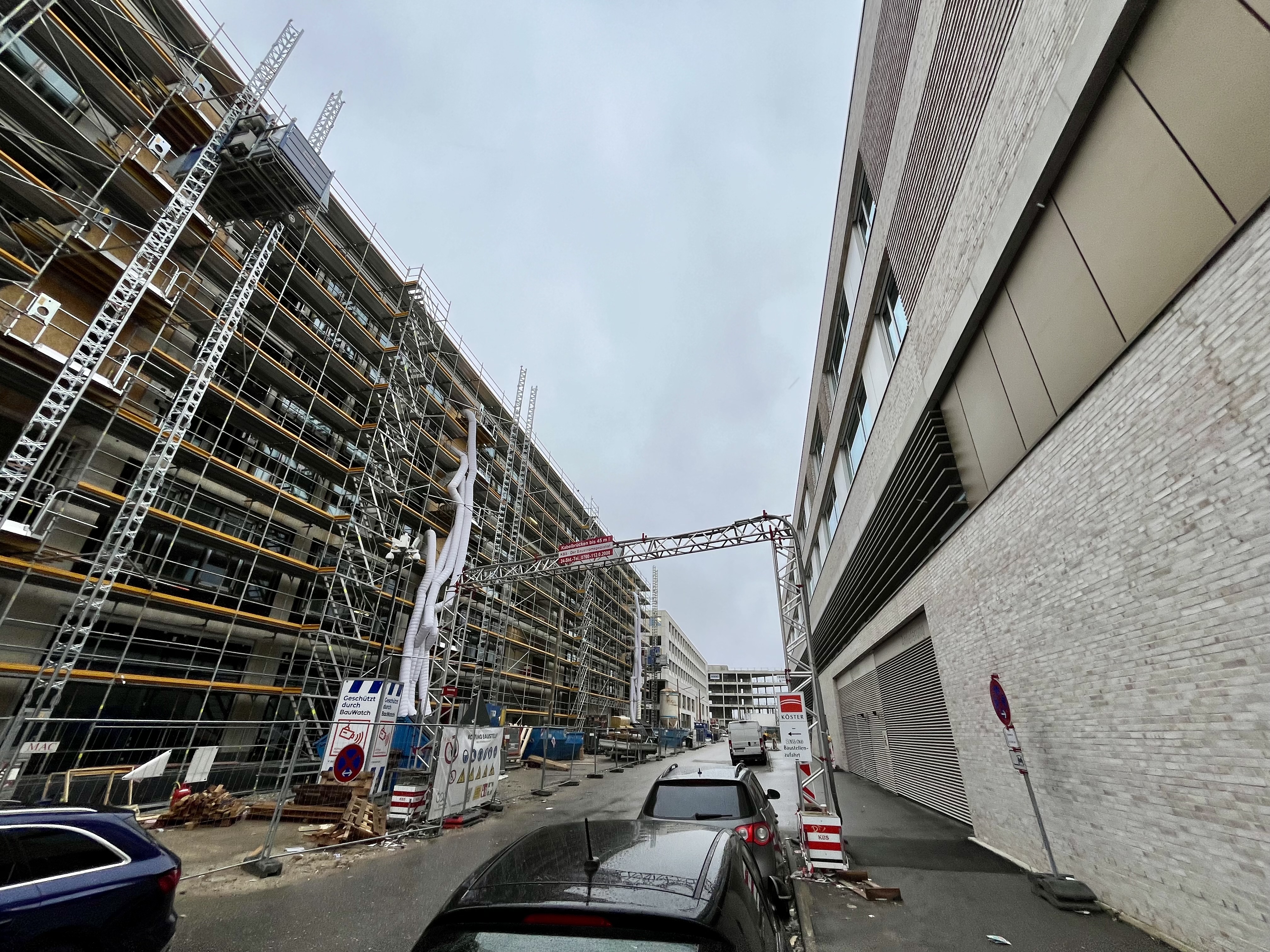 Eng, enger, Hildegard-Hamm-Brücher-Straße